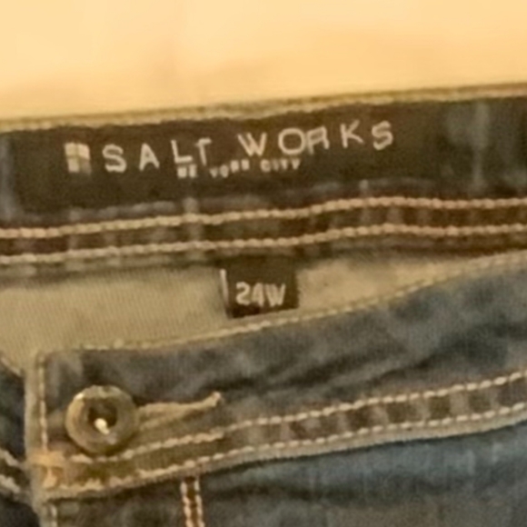 Salt Works Mid Rise Crop Jeans - Picture 8 of 8